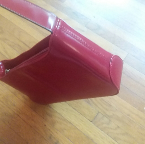 Red Purse - Picture 4 of 6
